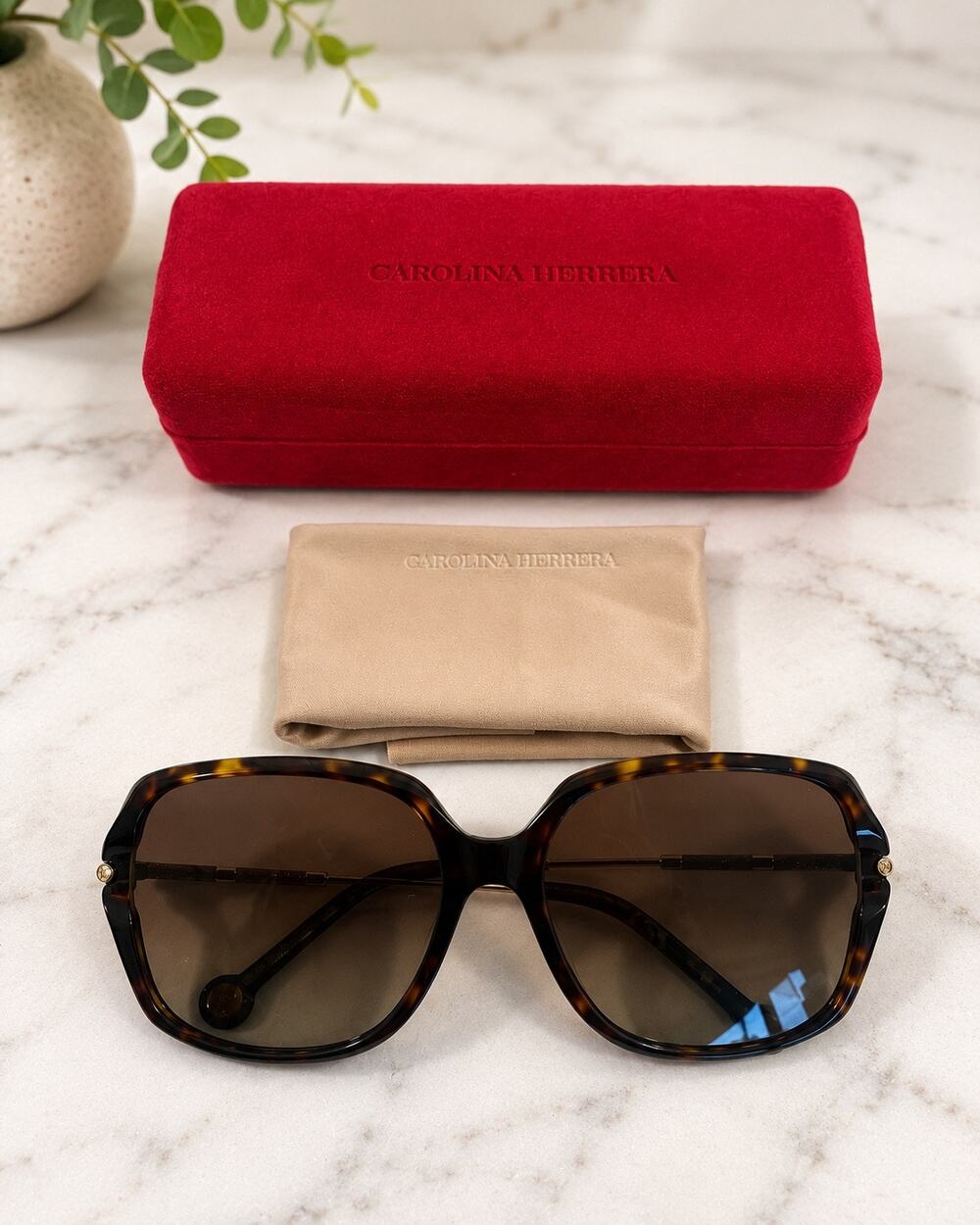 Carolina Herrera Havana Oversized Square Tortoise Brown Gradient Sunglasses NWT